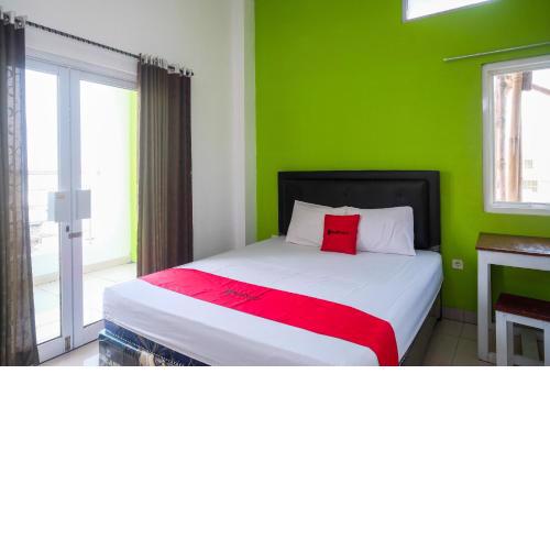 RedDoorz near Pakuwon Mall Solo Baru
