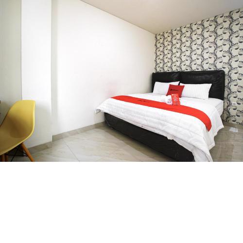 RedDoorz near Palembang Trade Center 3