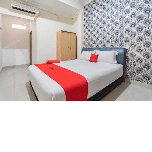 RedDoorz near Pasar Klandasan Balikpapan