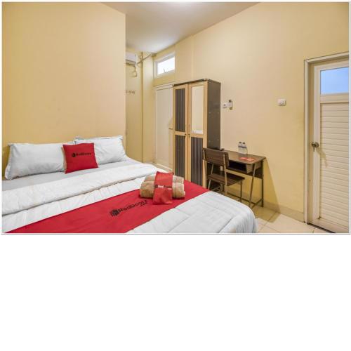 RedDoorz near Ramai Mall Malioboro