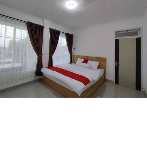 RedDoorz near Rita Super Mall Purwokerto