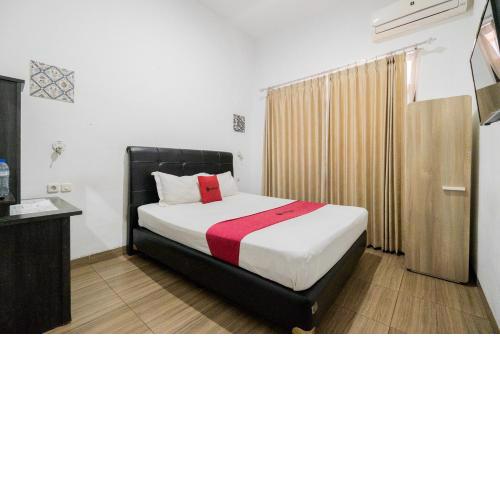 RedDoorz near Surabaya Town Square