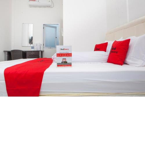 RedDoorz near Telkom Corporate University