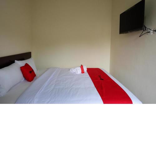 RedDoorz near Terminal Mendolo Wonosobo