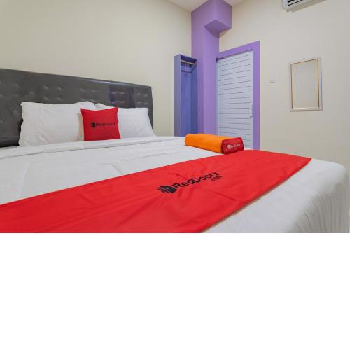 RedDoorz near Trans Studio Bandung 3