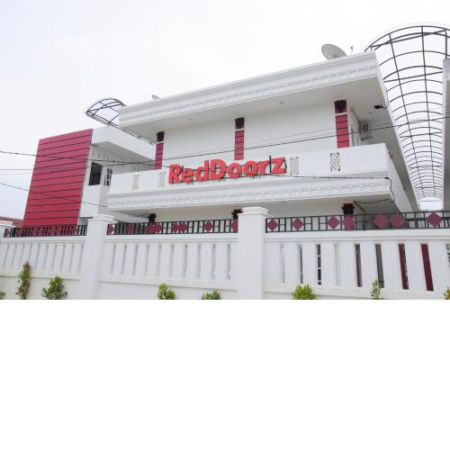 RedDoorz near UIN Sumatera Utara