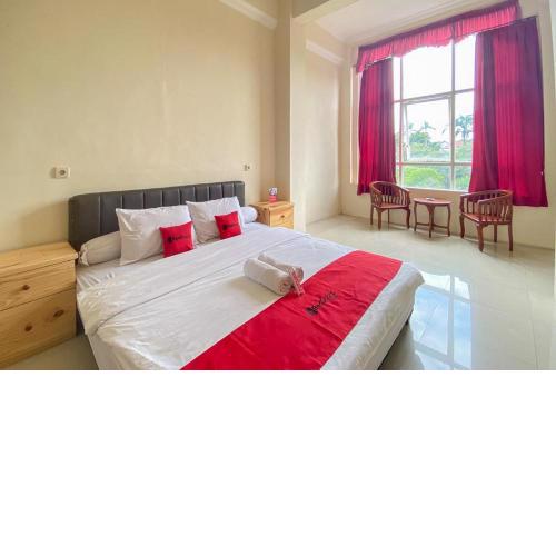 RedDoorz near Universitas Merdeka Malang 2