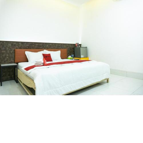 RedDoorz Plus @ Ende City Center