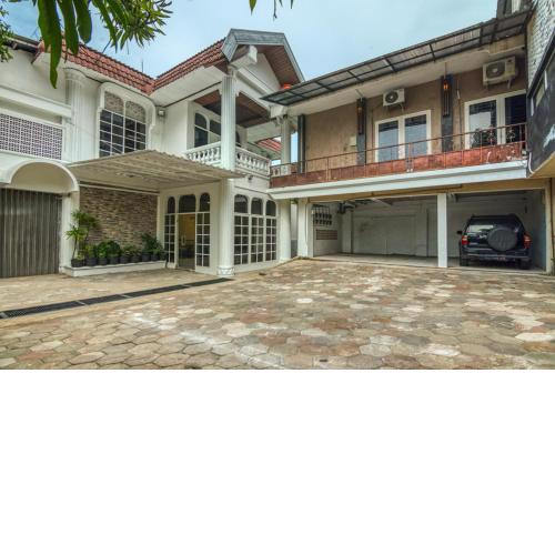 RedDoorz Plus near Akademi Kepolisian Semarang 3