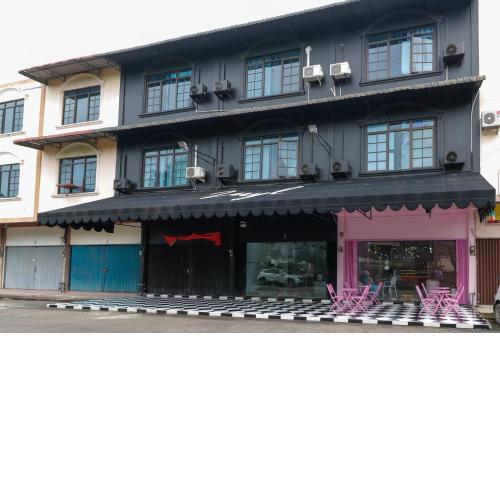 RedDoorz Plus near Batam City Square
