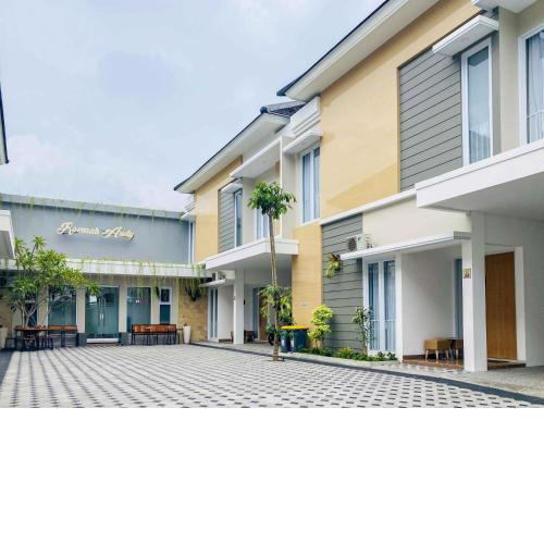 RedDoorz Plus near JCM Yogyakarta