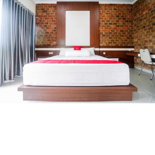 RedDoorz Plus near Kualanamu Airport
