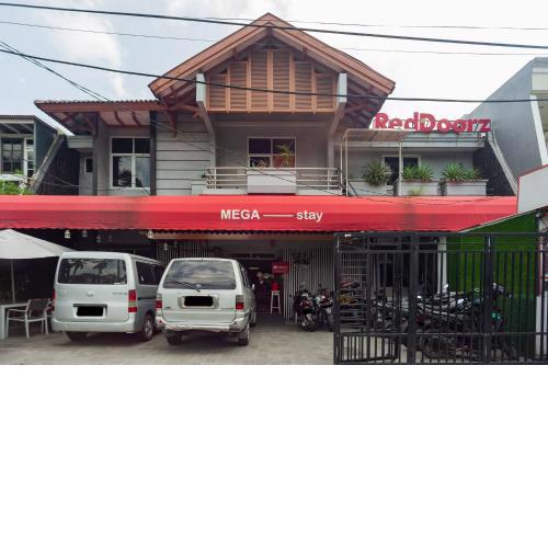 RedDoorz Plus near Mall Kelapa Gading