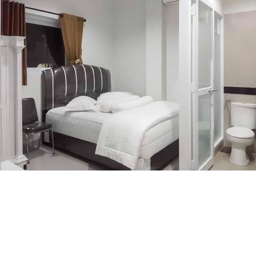 RedDoorz Plus near Palembang Airport 3