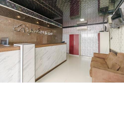 RedDoorz Plus near Palembang Icon Mall 2