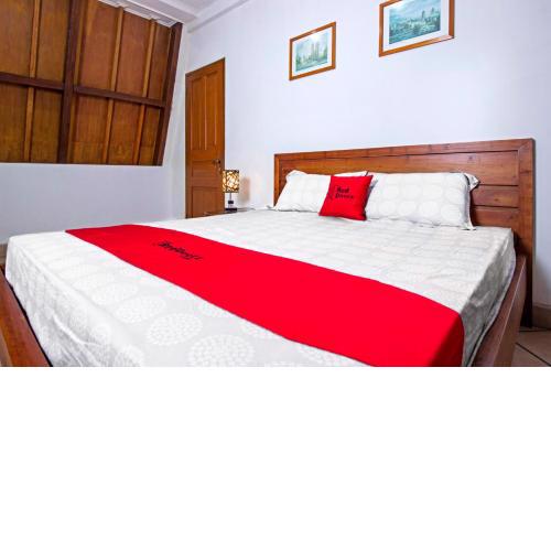 RedDoorz Plus near Parahyangan University