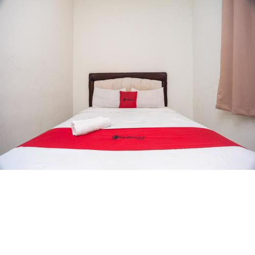 RedDoorz Plus near RS PMI Bogor