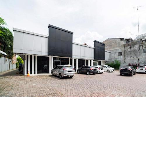 RedDoorz Plus near Thamrin Plaza Medan