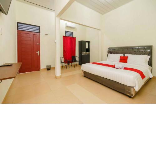 RedDoorz Plus @ Setiabudi Medan 4