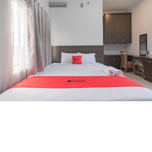 RedDoorz Plus Syariah @ Tuparev Cirebon 3