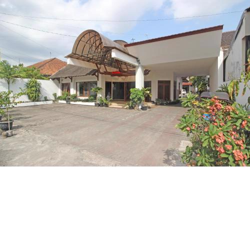 RedDoorz Plus @ Taman Siswa 3