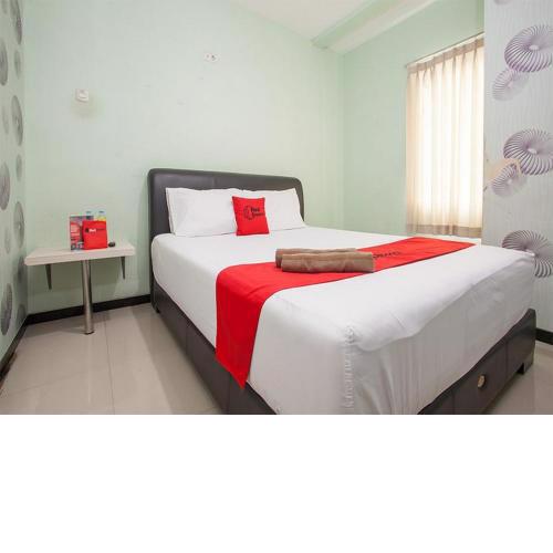 RedDoorz @ Raya Tidar