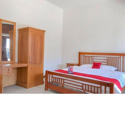 RedDoorz Resort near Darajat Garut