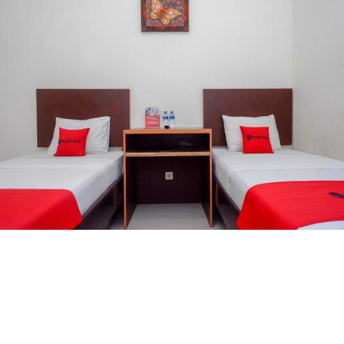 RedDoorz Syariah At Namira Hotel