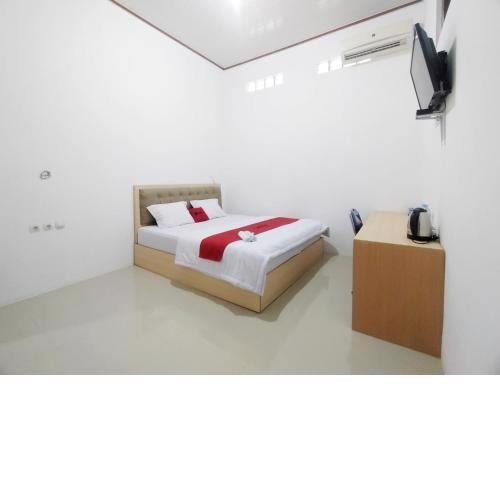 RedDoorz Syariah near Alun Alun Temanggung
