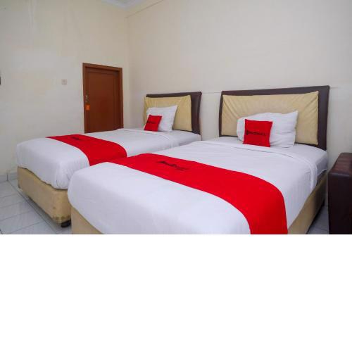 RedDoorz Syariah near Alun Alun Wonosari