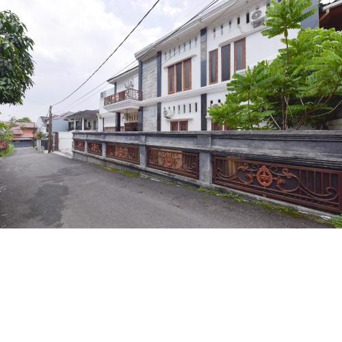 RedDoorz Syariah near Dago Pakar 2