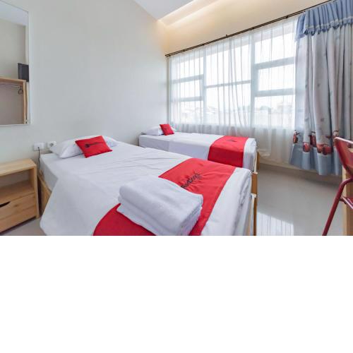 RedDoorz Syariah near DPRD Kabupaten Subang