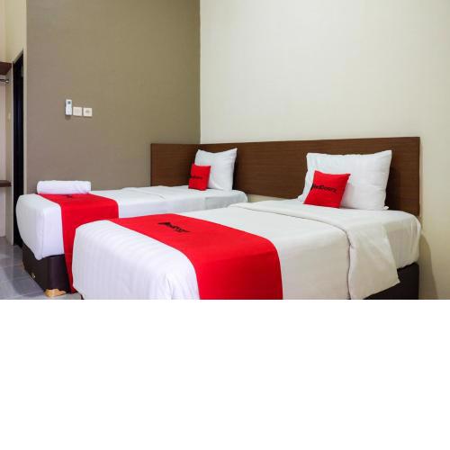RedDoorz Syariah near Exit Tol Pemalang Comal 2