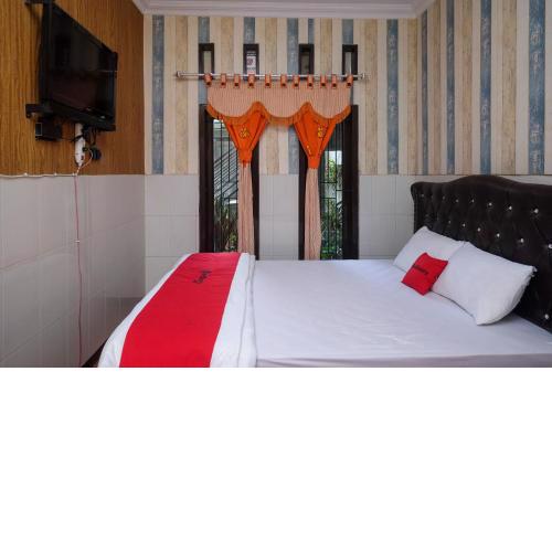 RedDoorz Syariah near Gardu Pandang Dieng
