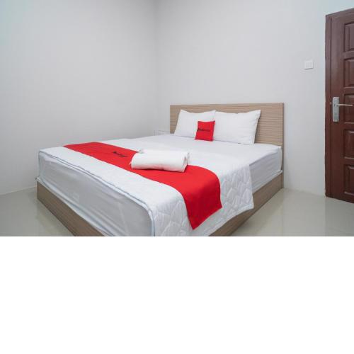 RedDoorz Syariah near Jalan Ahmad Yani Banjarmasin 3