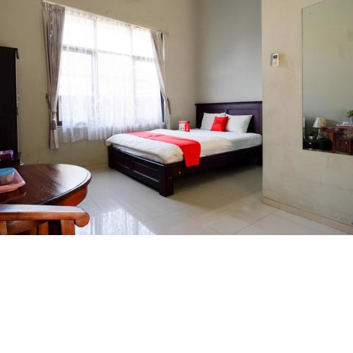 RedDoorz Syariah near Menara Kudus
