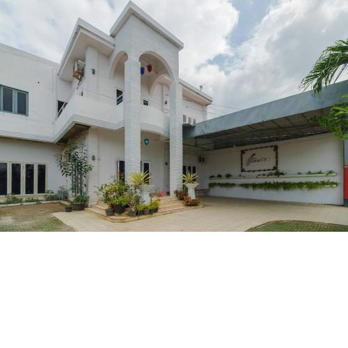 RedDoorz Syariah near Museum Tsunami Aceh 2