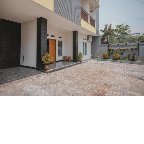RedDoorz Syariah near Pahoman Stadium Lampung