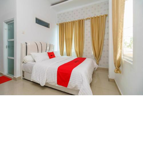 RedDoorz Syariah near Simpang Sekip Palembang