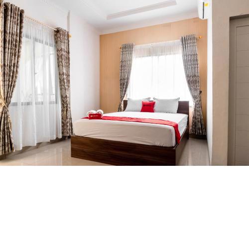 RedDoorz Syariah near Stadion Teladan Medan