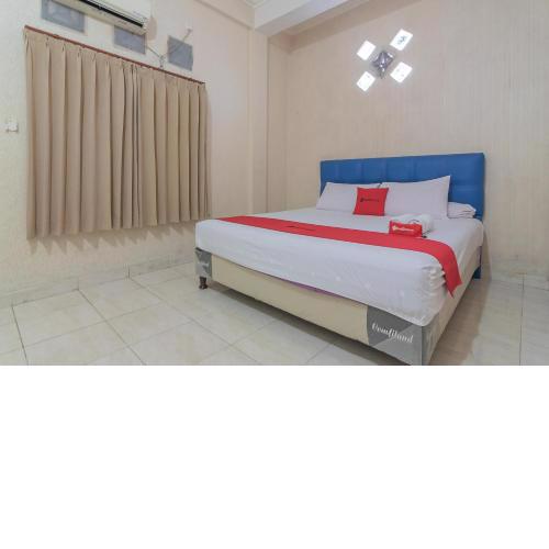 RedDoorz Syariah near Terminal Batu Ampar 2