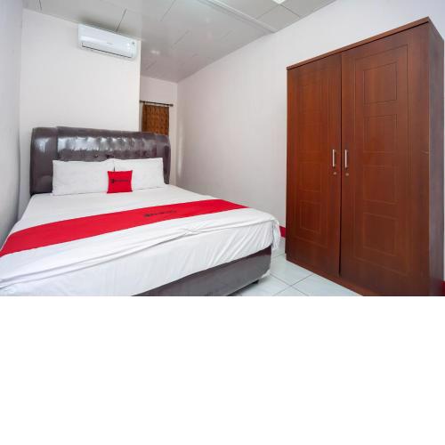 RedDoorz Syariah near Tugu Juang Jambi 3
