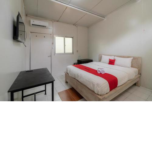 RedDoorz @ Taman Green Legon
