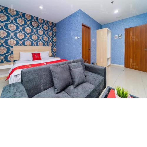 RedLiving Apartemen Grand Kamala Lagoon - Icha Rooms Tower Barclay South with Netflix