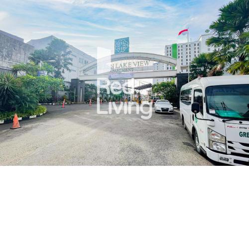 RedLiving Apartemen Green Lake View Ciputat - Mpo Yani Rooms Tower E with Fast Wifi