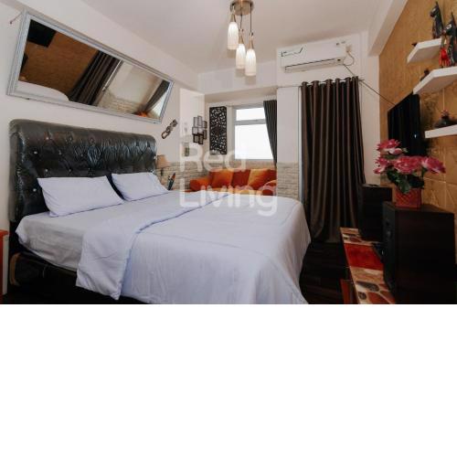 RedLiving Apartemen Gunung Putri Square - TOP Room