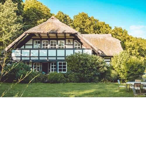 Reetdachfachwerkvilla am Wiesengrund