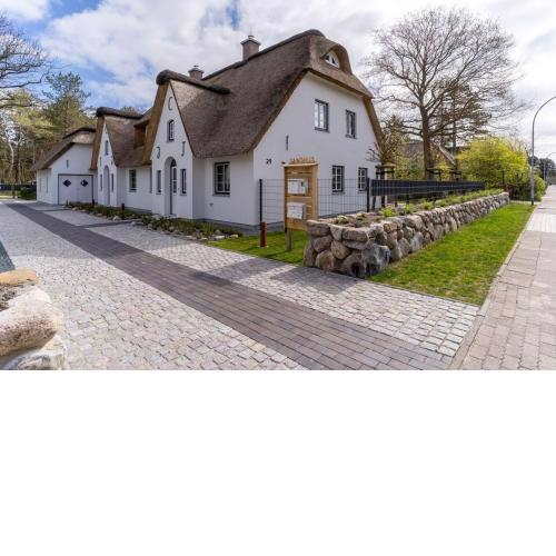 Reetdachhaus Steuerbord & Backbord Reetdachhaus Sandhus Backbord