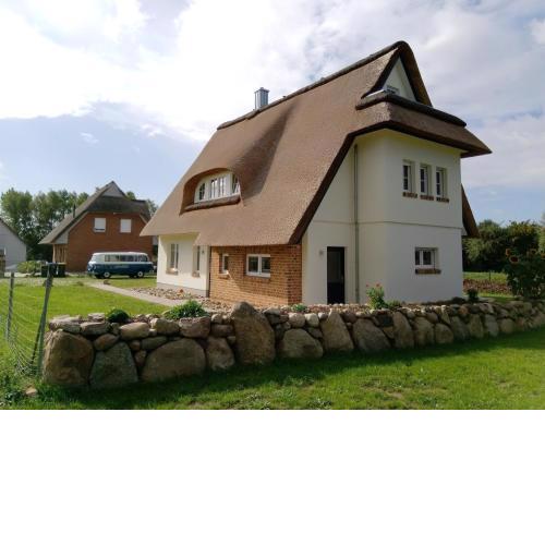 Reethaus Strandgut - geräumiges FH mit Sauna und 3 Terrassen