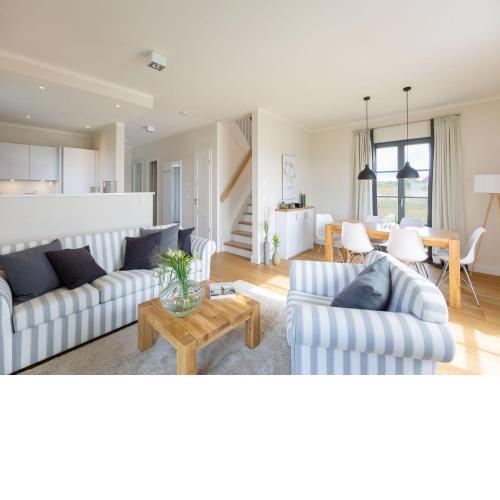 Reetland am Meer - Premium Reetdachvilla mit 2 Schlafzimmern, Sauna und Kamin E25